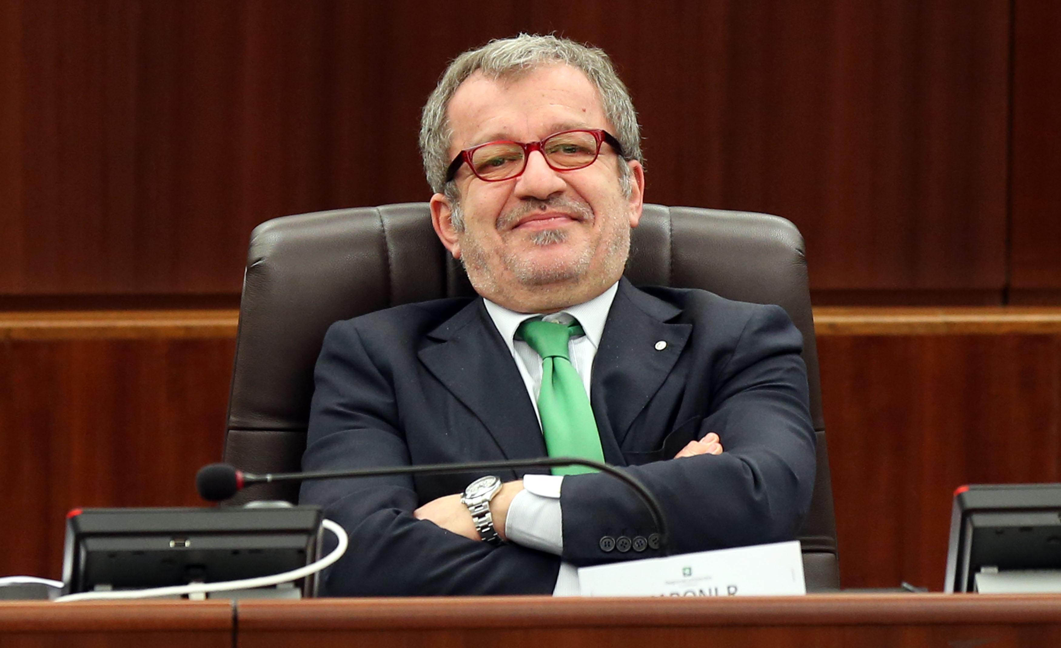 Roberto Maroni, neo presidente della regione Lombardia durante la prima seduta del nuovo consiglio regionale, Milano, 27 marzo 2013. ANSA/MATTEO BAZZI